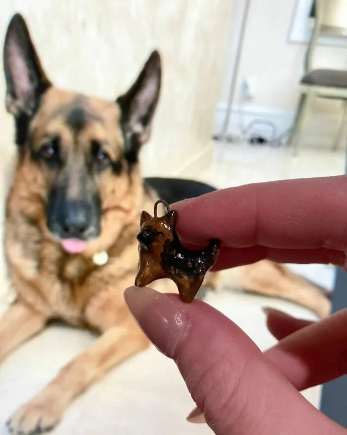 I’ve Always Loved Ceramics And Started Creating Customized Pet Portrait Charms (23 Pics)
