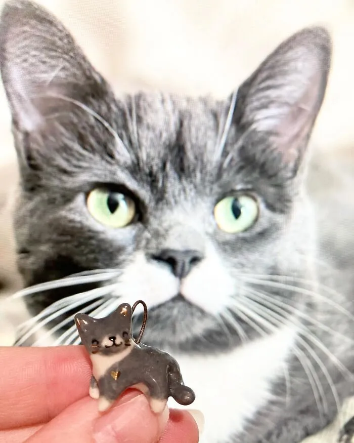 I’ve Always Loved Ceramics And Started Creating Customized Pet Portrait Charms (23 Pics)
