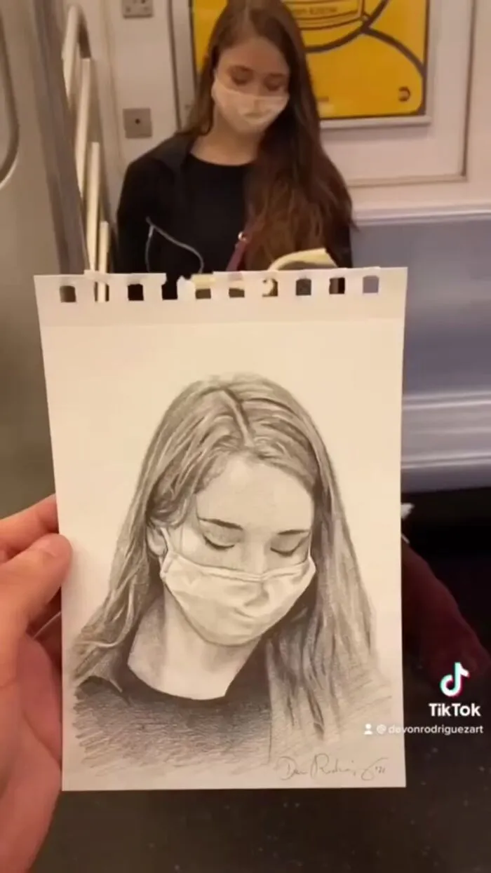 Un artista neoyorquino es conocido por dibujar a los pasajeros del metro sin que se den cuenta y luego publicar su reacción en Internet (25 nuevas fotos)