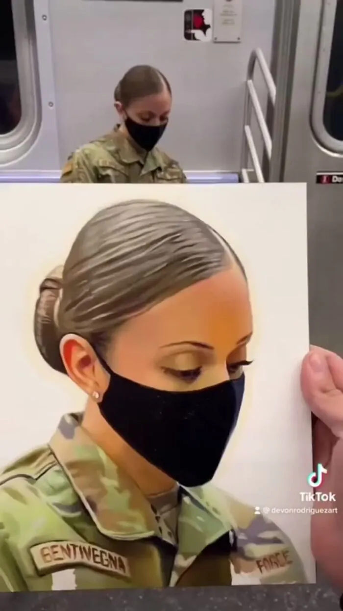 Un artista neoyorquino es conocido por dibujar a los pasajeros del metro sin que se den cuenta y luego publicar su reacción en Internet (25 nuevas fotos)