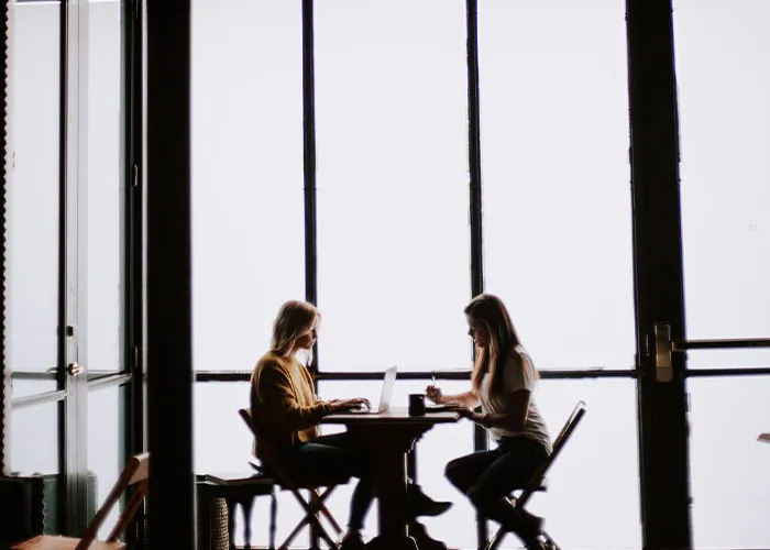 Aquí tienes 20 trucos de psicología útiles para la gente