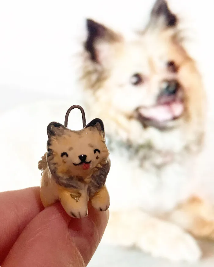 I’ve Always Loved Ceramics And Started Creating Customized Pet Portrait Charms (23 Pics)
