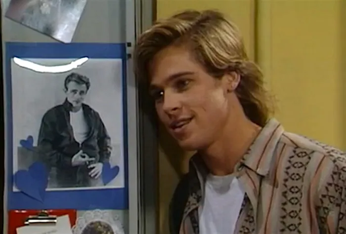 Brad Pitt y Jeremy Miller en Los Problemas Crecen (1985)