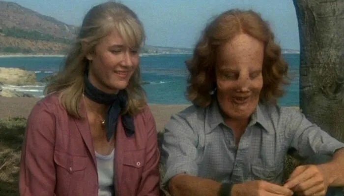 Laura Dern y Eric Stoltz en Máscara (1985)