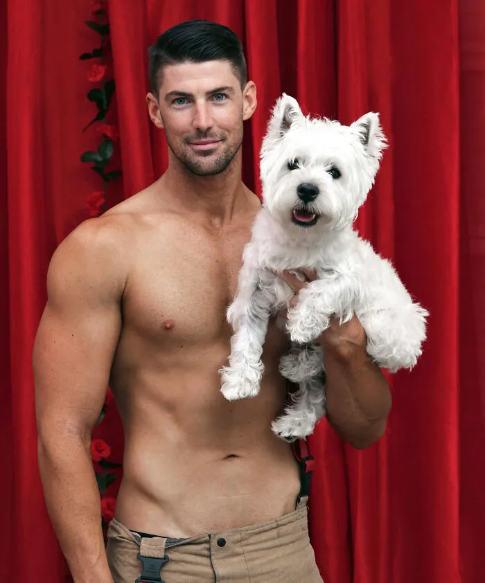 Estos bomberos australianos posan para el calendario benéfico de 2023 (24 fotos)