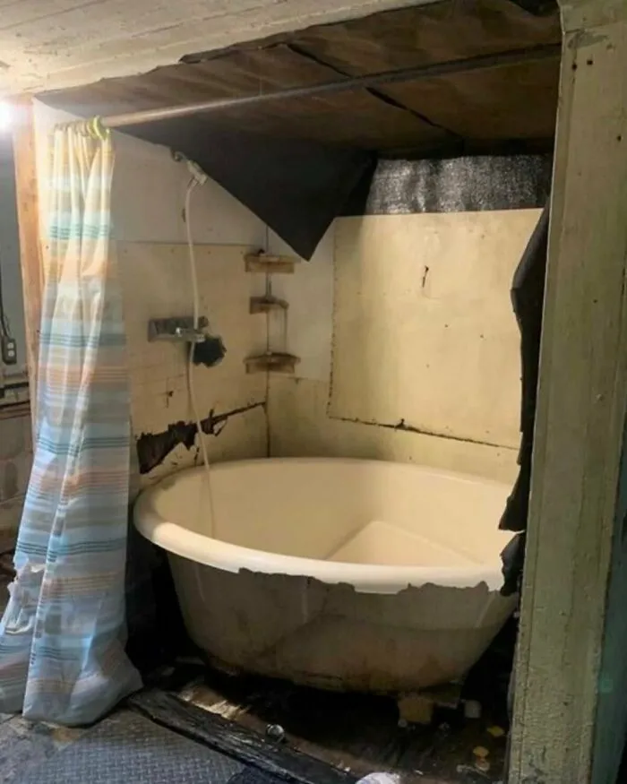 Esta cuenta se burla de las casas más disparatadas, y aquí están 35 de las peores (nuevas fotos)