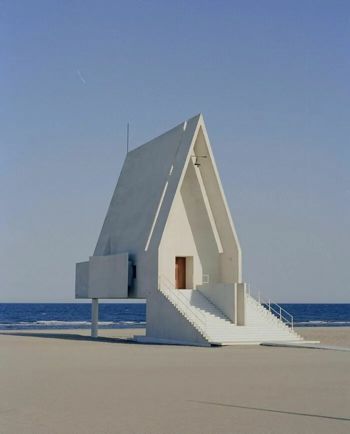 “Un sitio donde me gustaría vivir”: 50 casas y lugares increíbles alrededor del mundo que existen de verdad (Nuevas fotos)
