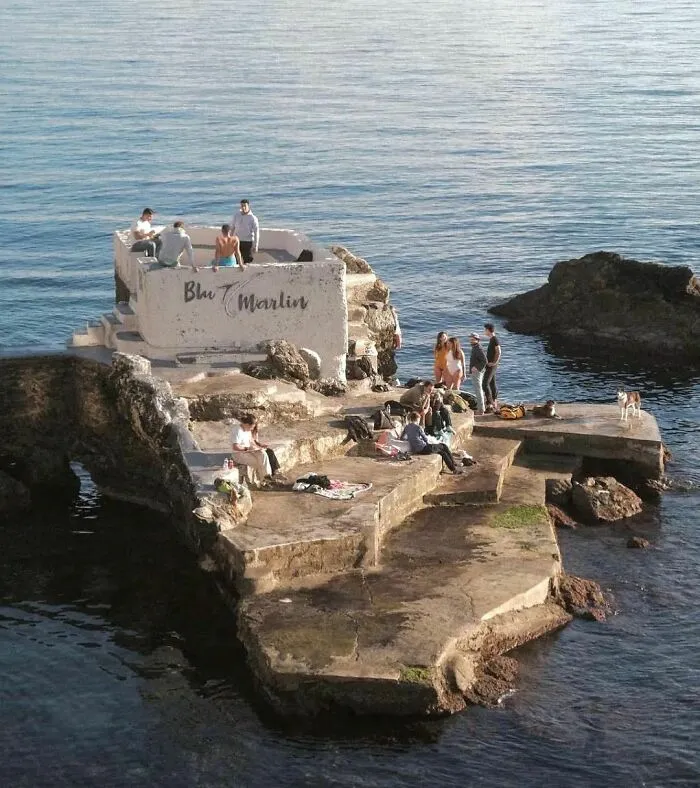 “Un sitio donde me gustaría vivir”: 50 casas y lugares increíbles alrededor del mundo que existen de verdad (Nuevas fotos)