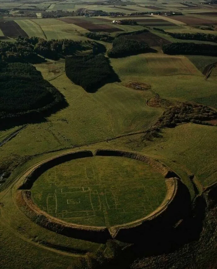 ‘Somewhere I Would Like To Live’: 38 Awesome Places And Homes Around The World That Actually Exist (New Pics)