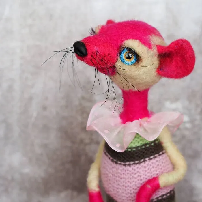 I Make Artistic And Extremely Emotive Dolls With Exaggerated Features From Wool (32 Pics)