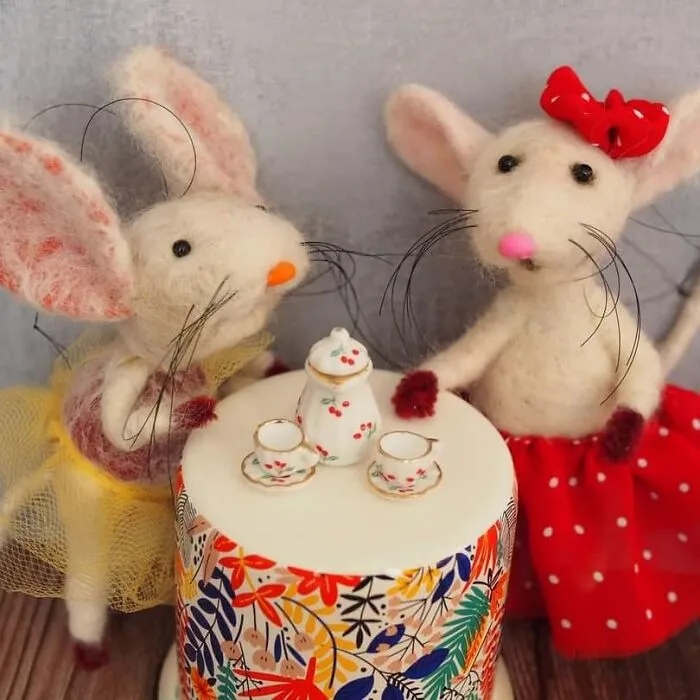 I Make Artistic And Extremely Emotive Dolls With Exaggerated Features From Wool (32 Pics)