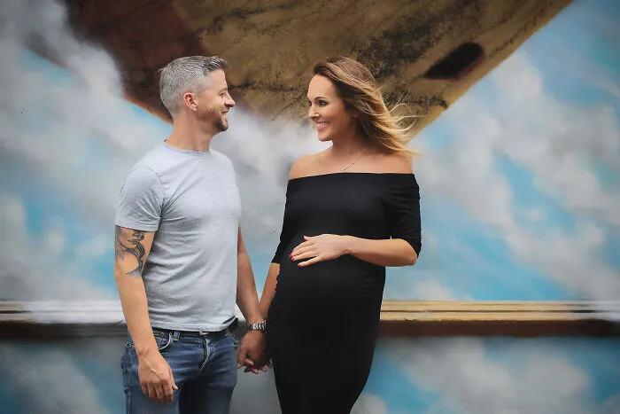 Maternity Photography In The Streets Of Hoxton, London