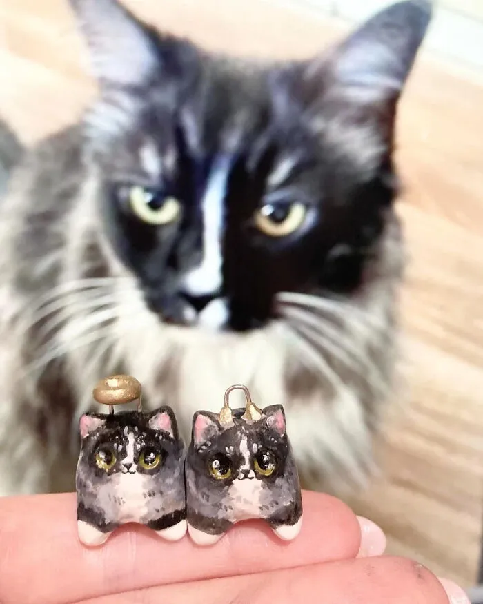 I’ve Always Loved Ceramics And Started Creating Customized Pet Portrait Charms (23 Pics)