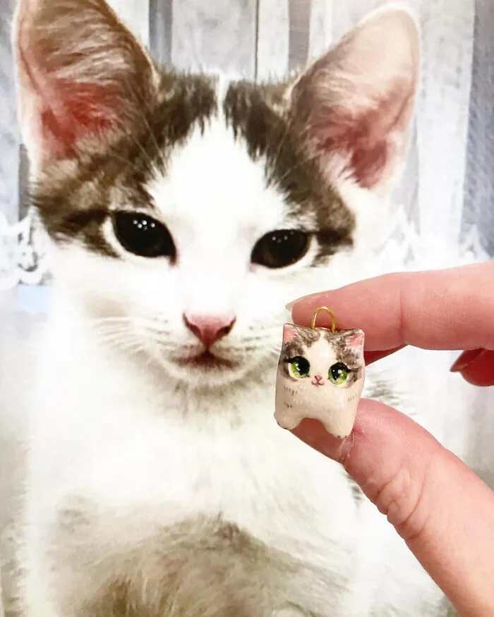 I’ve Always Loved Ceramics And Started Creating Customized Pet Portrait Charms (23 Pics)