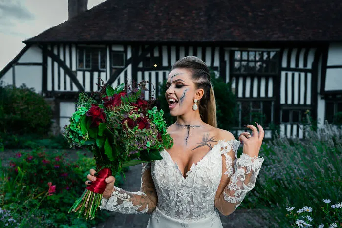 Bouquet Shot In Front The Pilgrims Rest