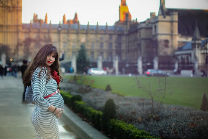 Maternity Photography In The Palace Of Westminster, London
