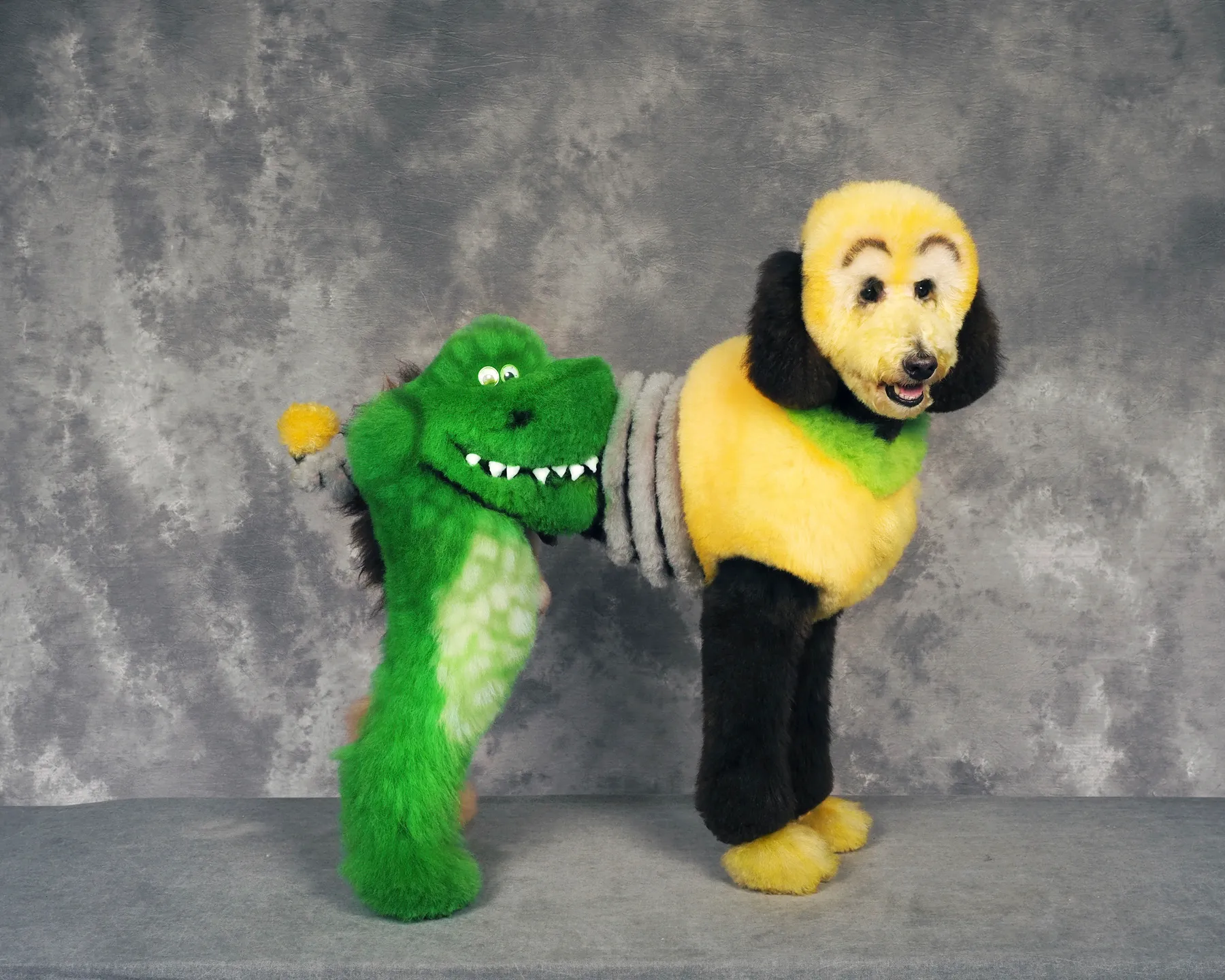 Alf, Mickey And The Other Dogs (2023)