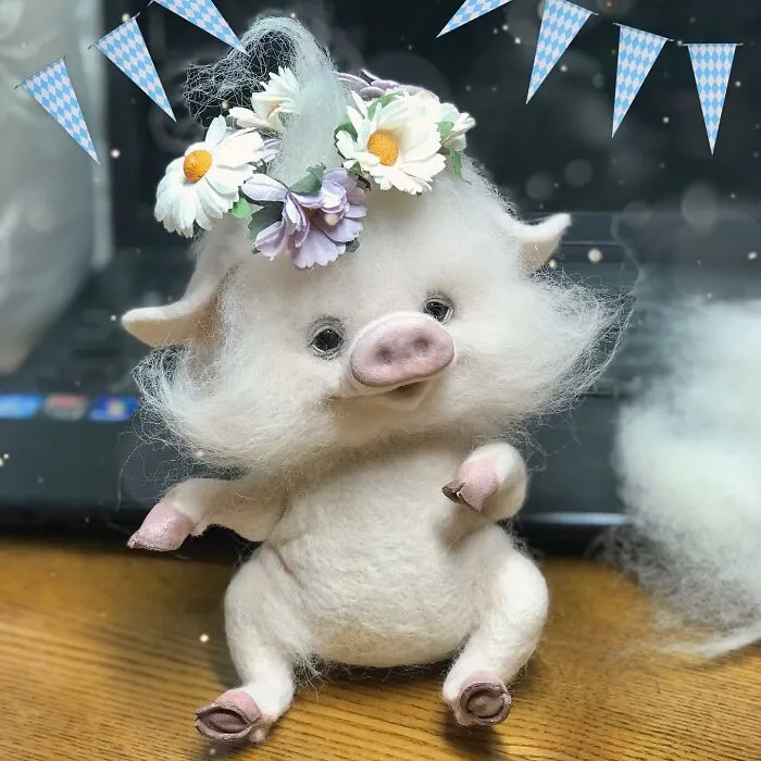 41 Miniature Animal Sculptures From Wool Made By This Artist