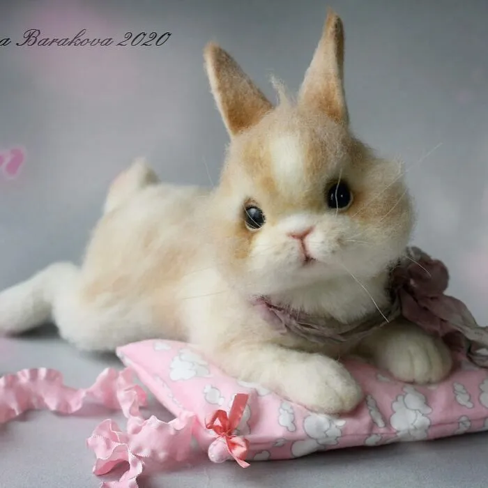 41 Miniature Animal Sculptures From Wool Made By This Artist