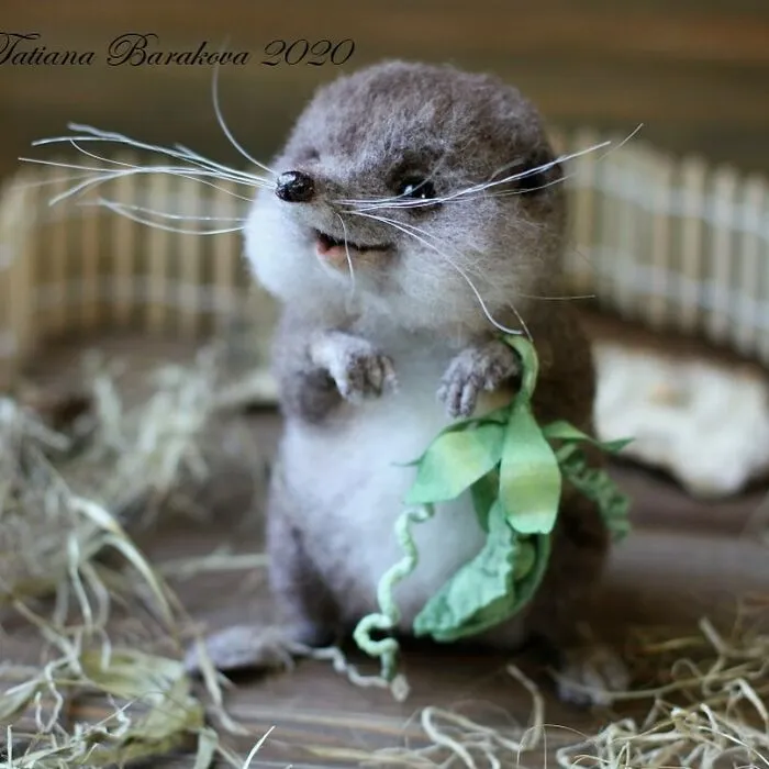 41 Miniature Animal Sculptures From Wool Made By This Artist