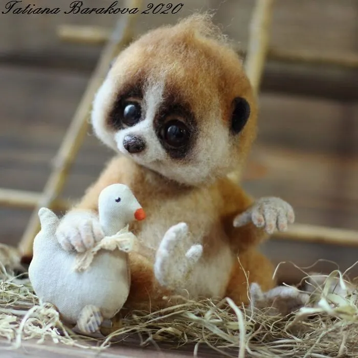 41 Miniature Animal Sculptures From Wool Made By This Artist