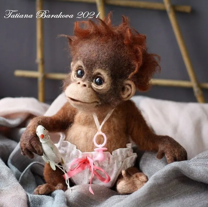 41 Miniature Animal Sculptures From Wool Made By This Artist