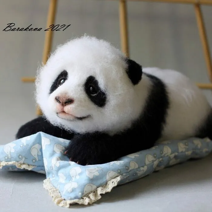 41 Miniature Animal Sculptures From Wool Made By This Artist