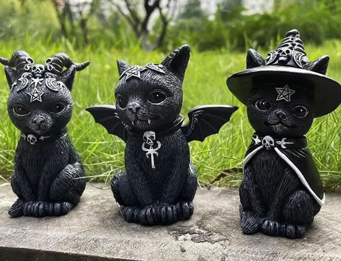 Cat Halloween Decor
