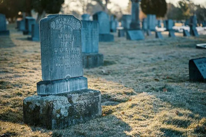 "¿Cuál es el secreto más oscuro que has descubierto sobre un familiar?" 20 historias muy fuertes