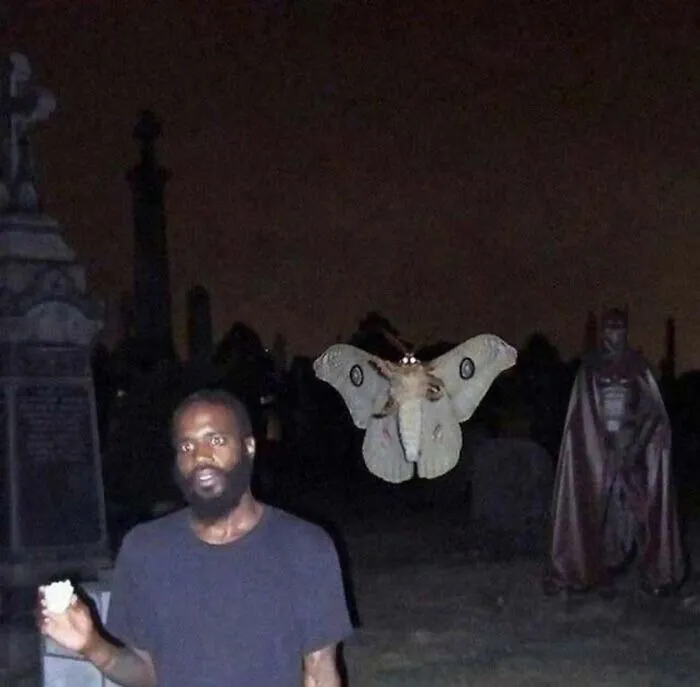 Apparently, There's A Dedicated Twitter Page Called "Cursed Images" And Here Are 30 Of The Weirdest Photos Posted On It