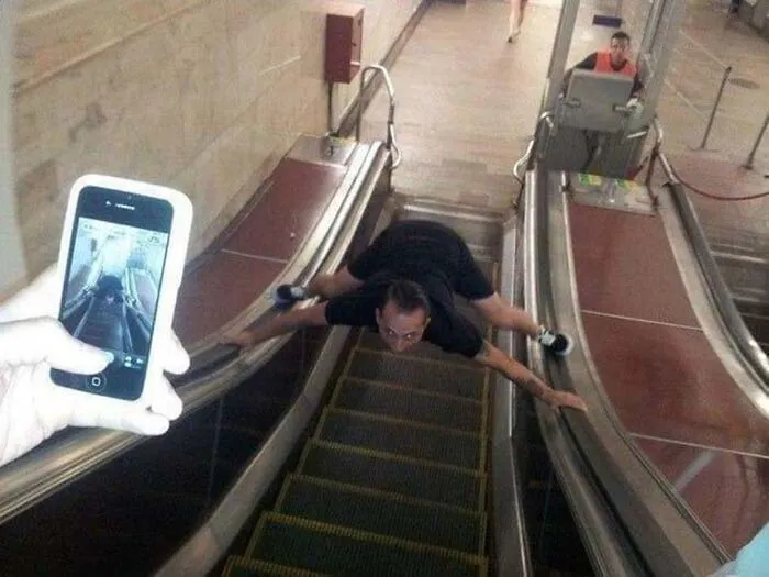 Apparently, There's A Dedicated Twitter Page Called "Cursed Images" And Here Are 30 Of The Weirdest Photos Posted On It