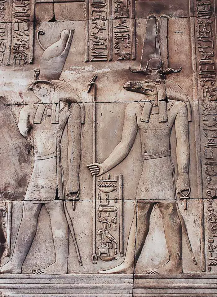 Engravings of Sobek on a rock 