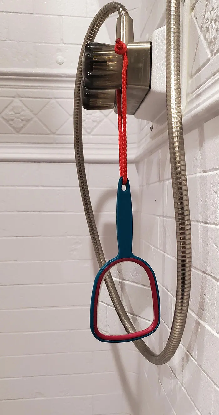 The Hand Mirror Managed To Line Up Perfectly On Its Own