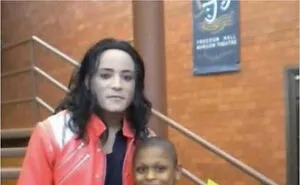 50 Of The Best Doppelganger Photos Shared In The “Walmart Celebrities” Online Group