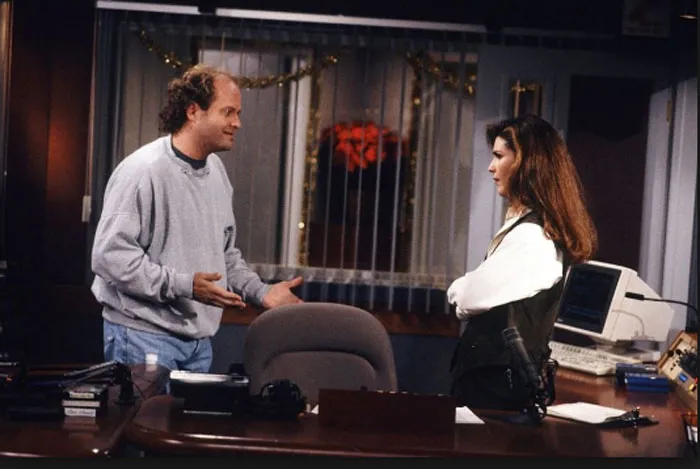 Frasier and Roz arguing 
