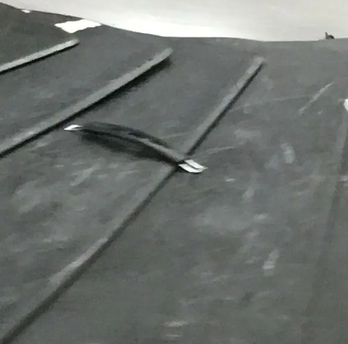 The Bag Handle Came Alone On The Luggage Belt