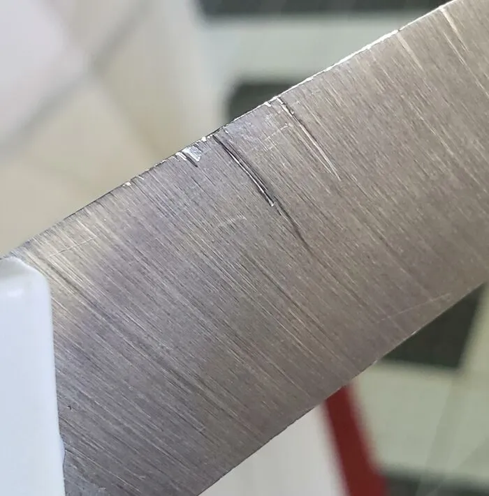 Mi compañero de piso usó mis tijeras de costura... ¿Dónde puedo deshacerme del cuerpo?