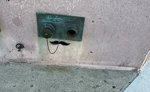 50 Mild And Wholesome Cases Of Vandalism People Have Documented In The Streets (New Pics)