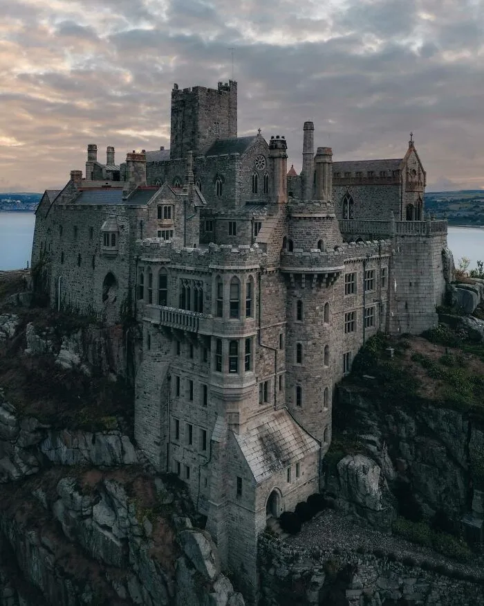 The Castle And Chapel On St Michael's Mount, A Tidal Island In Mount's Bay, Cornwall, England, Which Have Been The Home Of The St Aubyn Family Since Approximately 1650