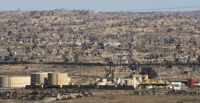Was Talking To My Wife About Bakersfield, Ca And Did A Google Image Search...holy Hell