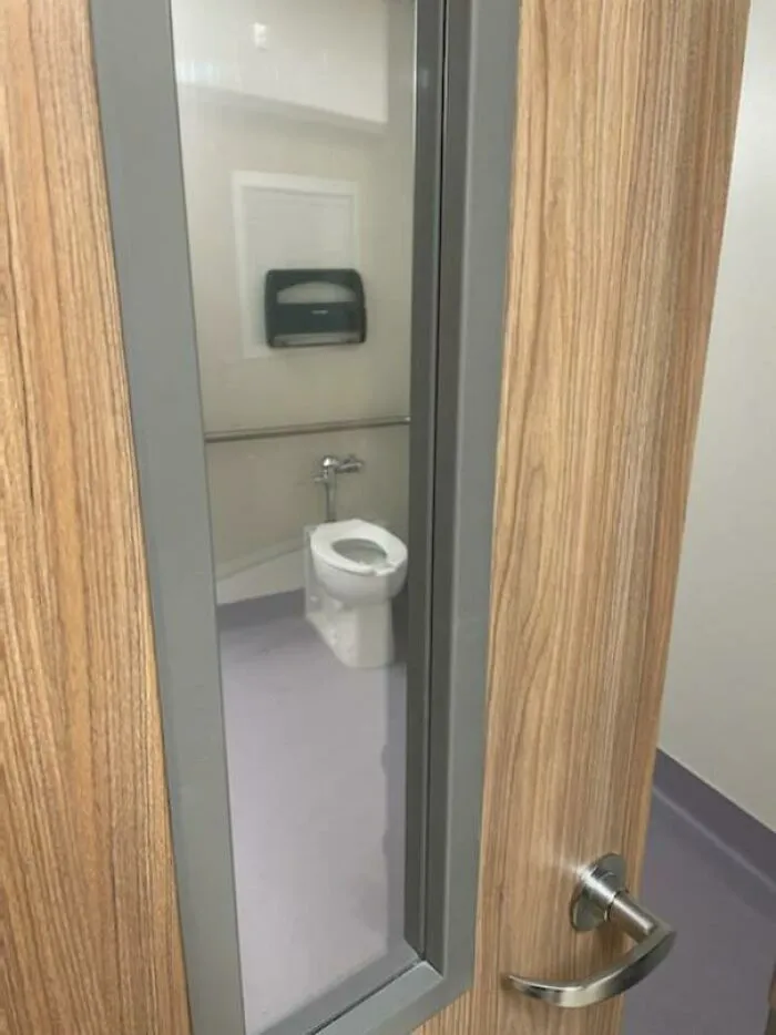  El nuevo baño en el trabajo