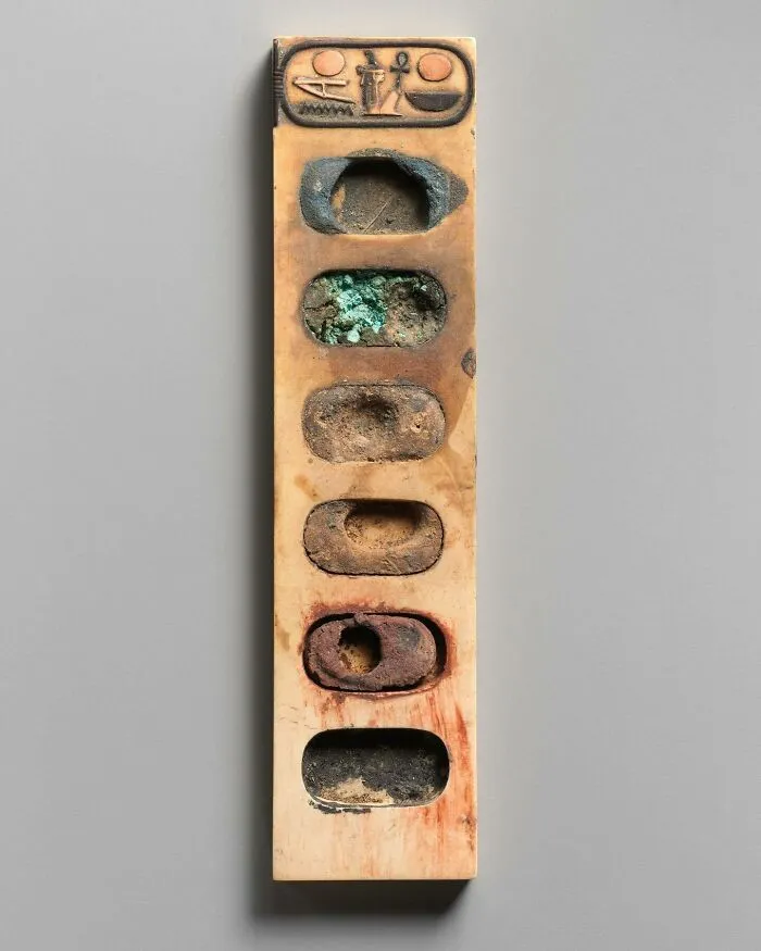 Paleta de pintor de 3400 años del antiguo Egipto, época de Amenhotep III