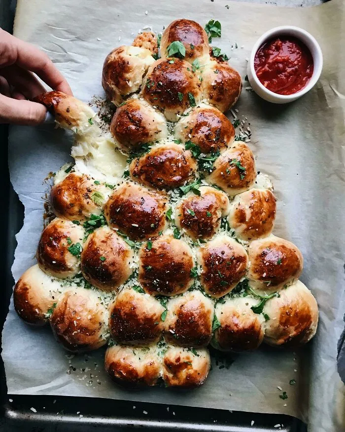 Cheese Stuffed Garlic Pull Apart Christmas Tree