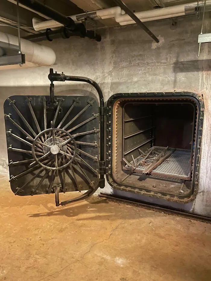 What Is This Large Vessel I Found In The Basement Of An Old Psychiatric Hospital?