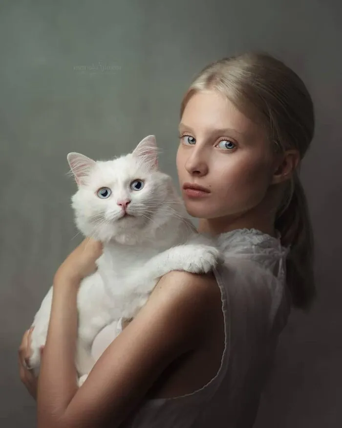 This Photographer Has Taken Magnificent Shots Illustrating The Delicate Bond Between Humans And Animals (50 Pics)