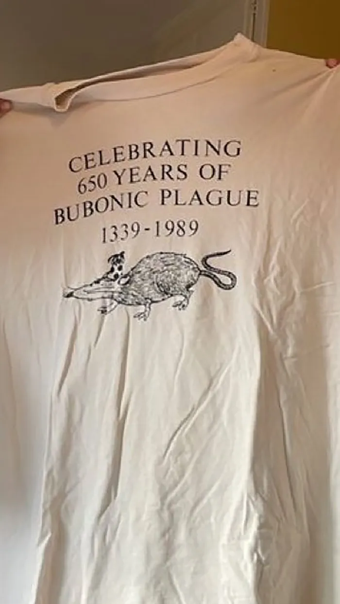 This Account Is Dedicated To Shirts “Left For Dead In The World’s Thrift Stores”, And Here Are 40 Of The Funniest Ones