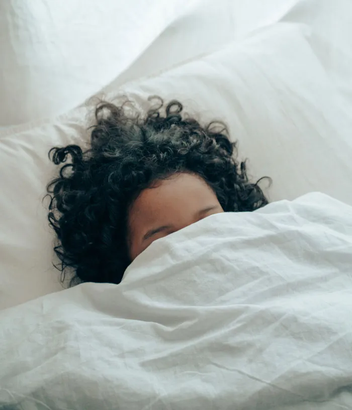 20 Actitudes que parecían normales en una relación hasta que se empieza a salir con otras personas