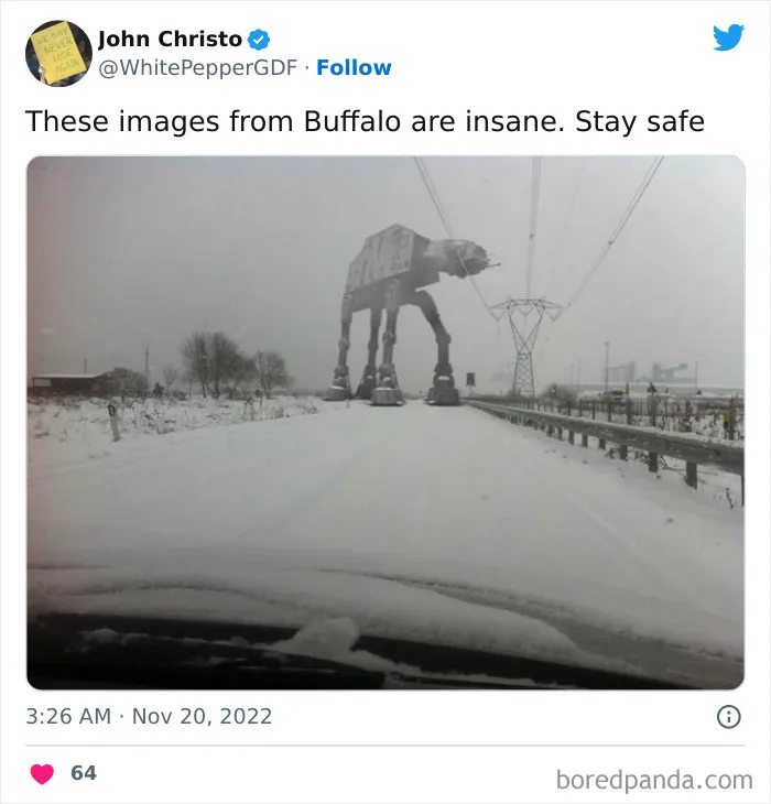 People Are Posting Wild Photos As Buffalo, New York, Digs Up From 6 Feet Of Snow