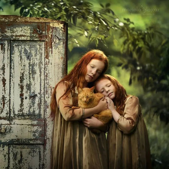 This Photographer Has Taken Magnificent Shots Illustrating The Delicate Bond Between Humans And Animals (50 Pics)