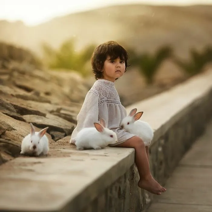 This Photographer Has Taken Magnificent Shots Illustrating The Delicate Bond Between Humans And Animals (50 Pics)